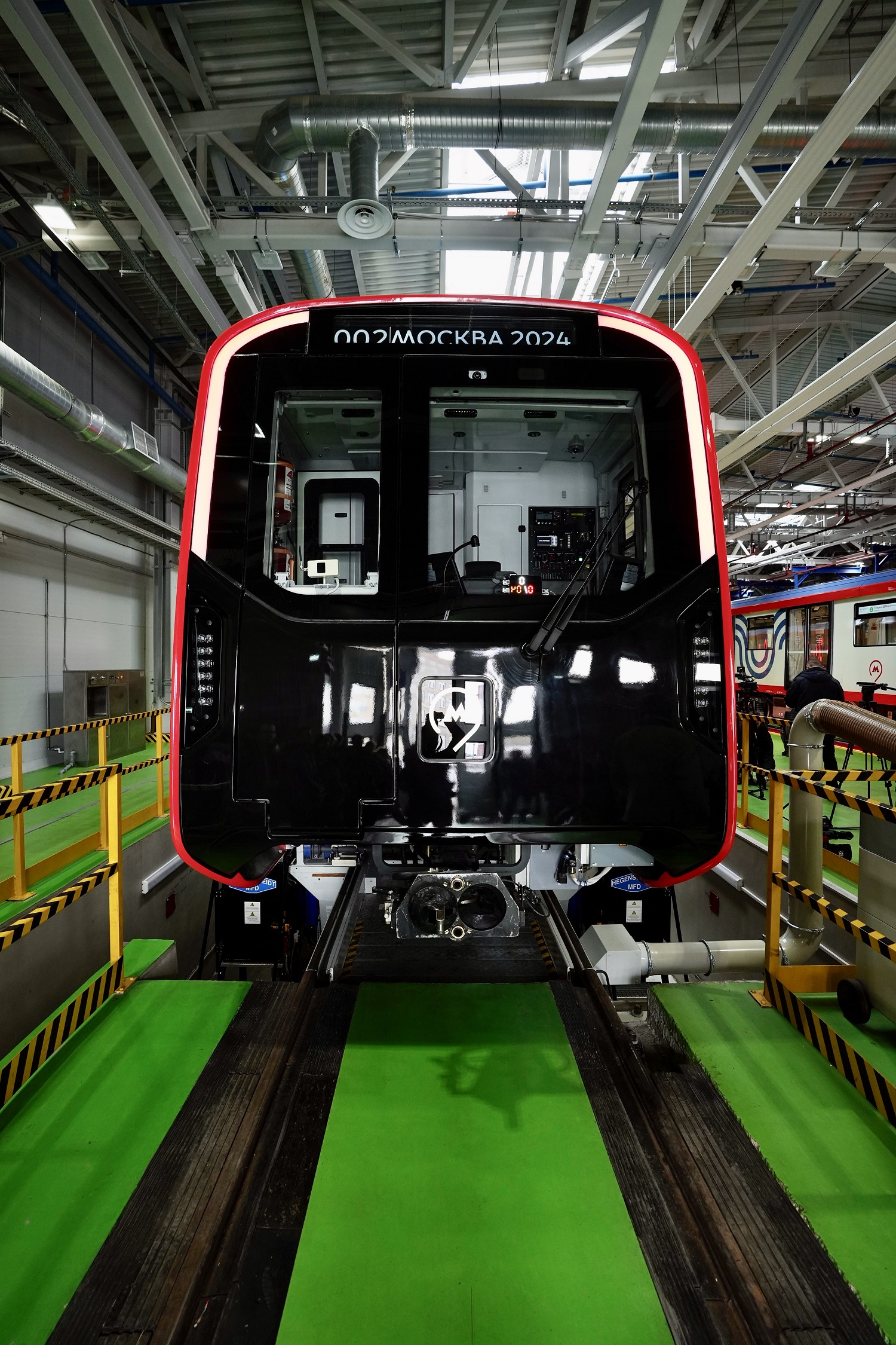 Новый поезд «Москва-2024» введен в эксплуатацию в Московском метрополитене Дизайн-проект поезда создан 2050.ЛАБ - фото 1