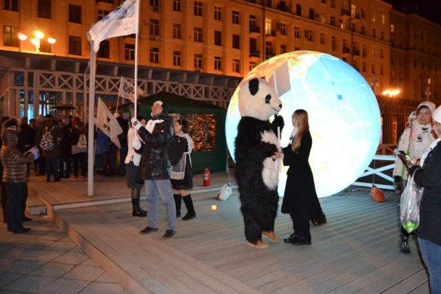 На празднование «Часа Земли» в Москве 2018 для пожилых людей привезут лавочки и скамейки - фото 2